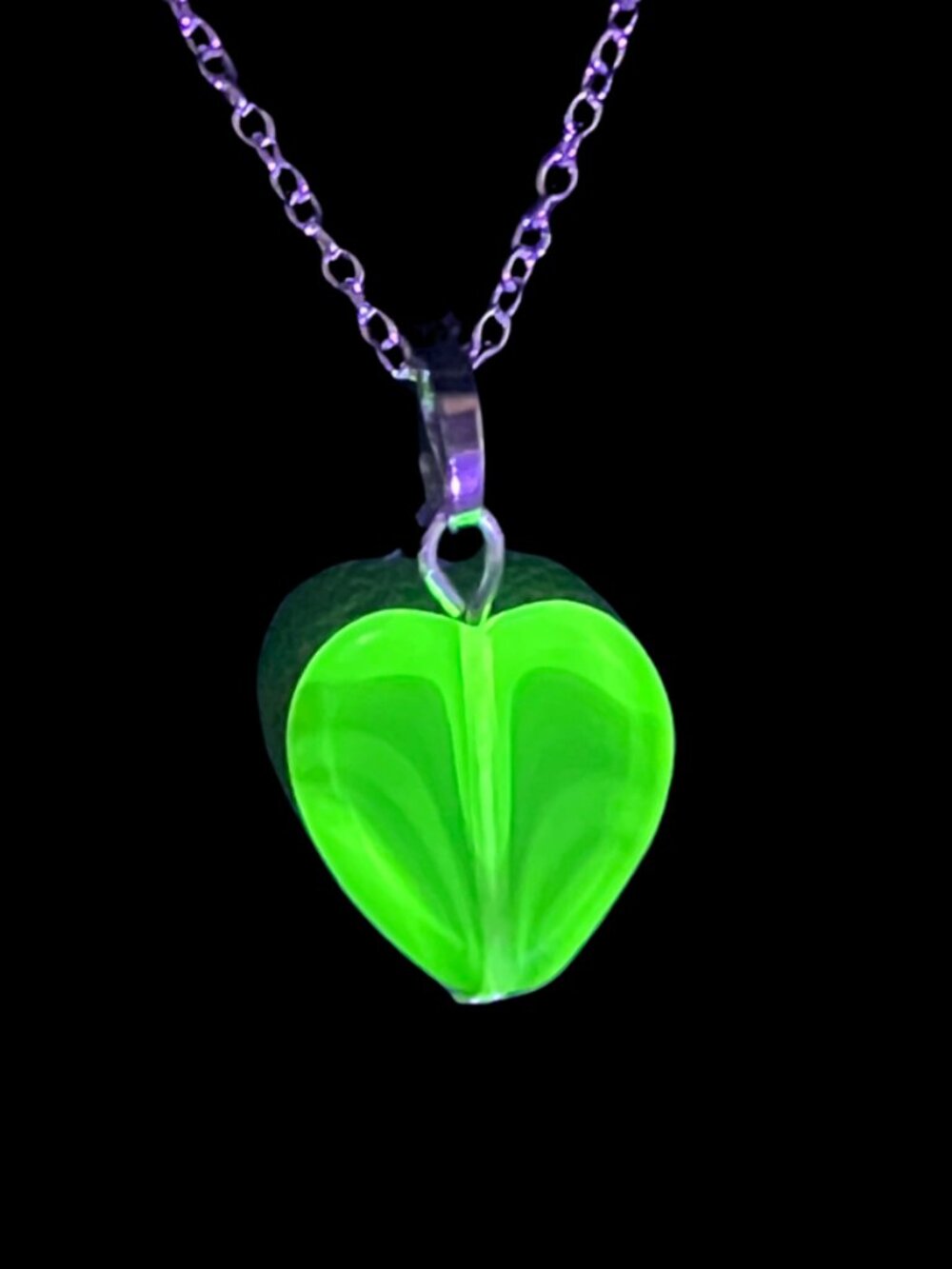 Handmade Uranium Glass Green Heart Pendant Necklace UV Reactive Gold